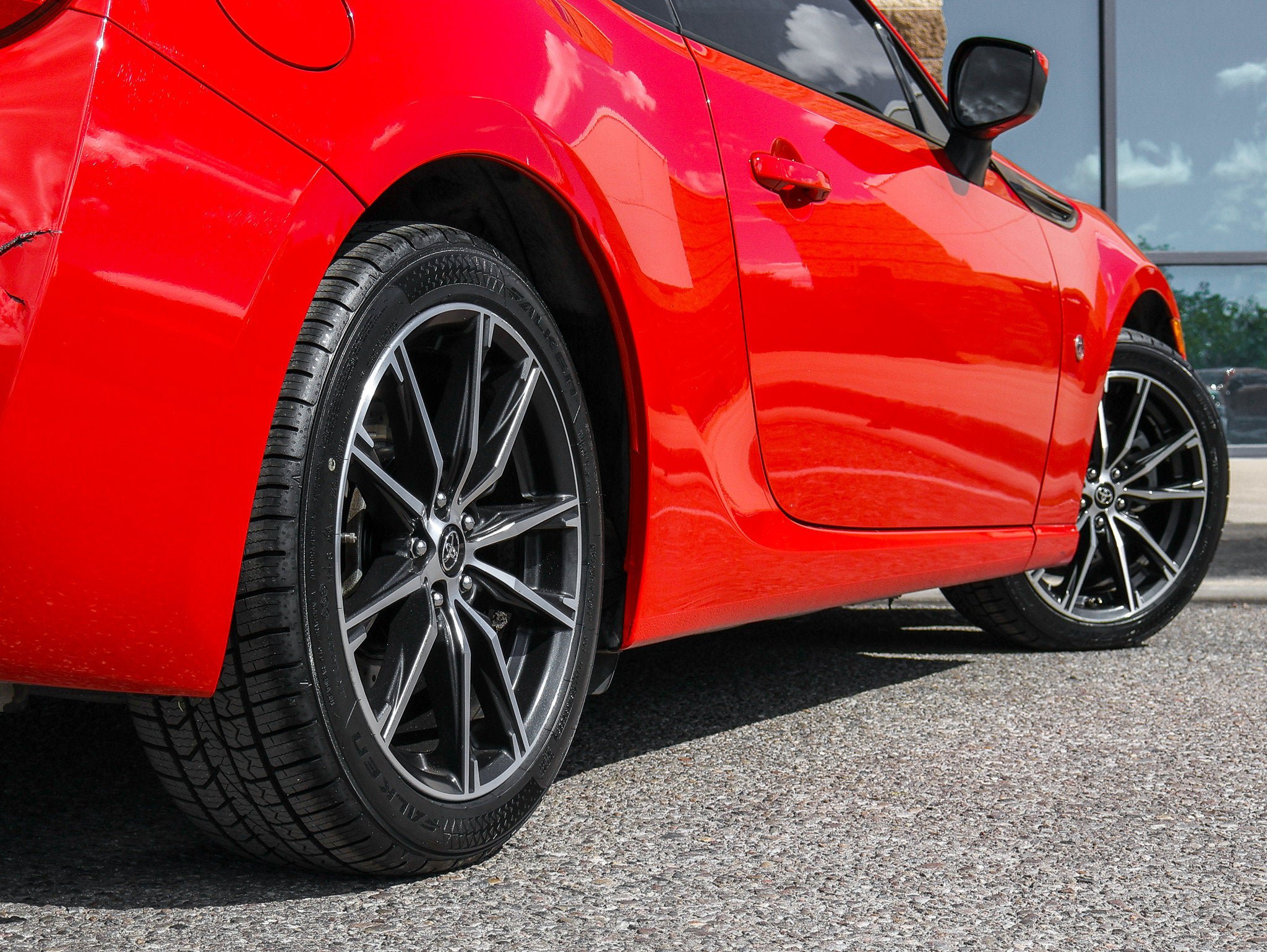 Used 2018 Toyota 86 RWD image 11