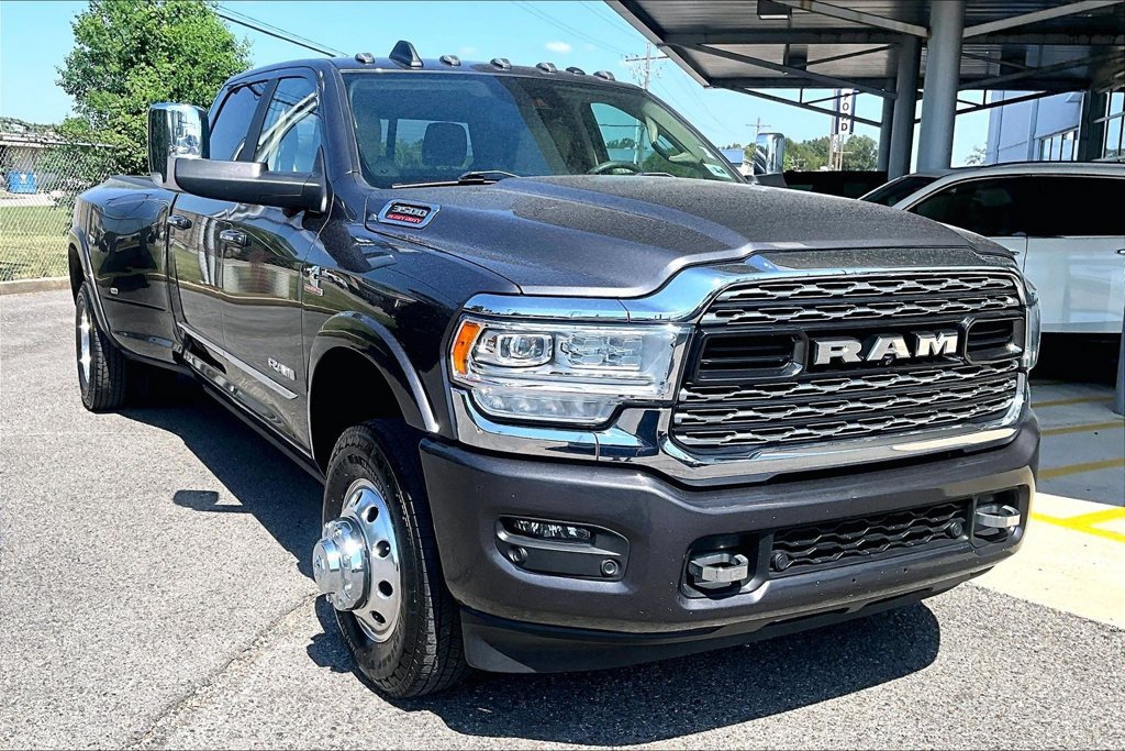 Used 2022 RAM 3500 Limited AWD/4WD image 3