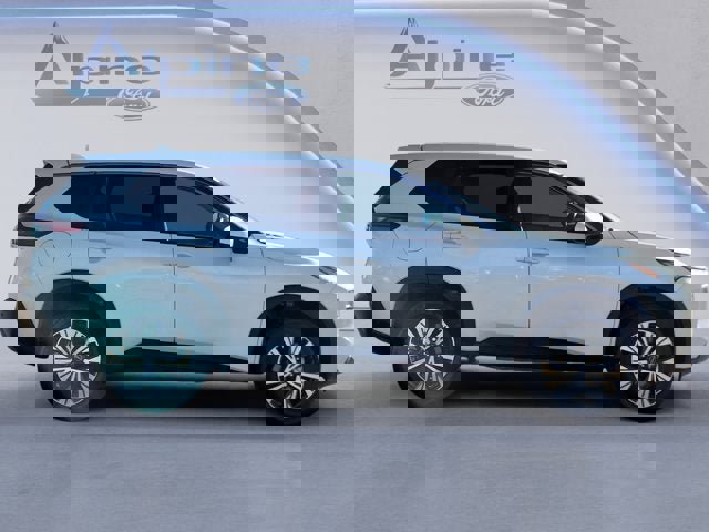 Used 2023 Nissan Rogue SV image 6