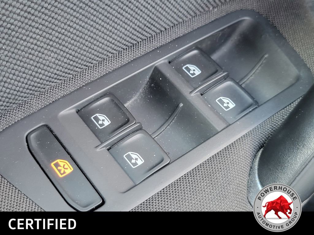 Used 2018 Volkswagen GTI SE FWD image 27