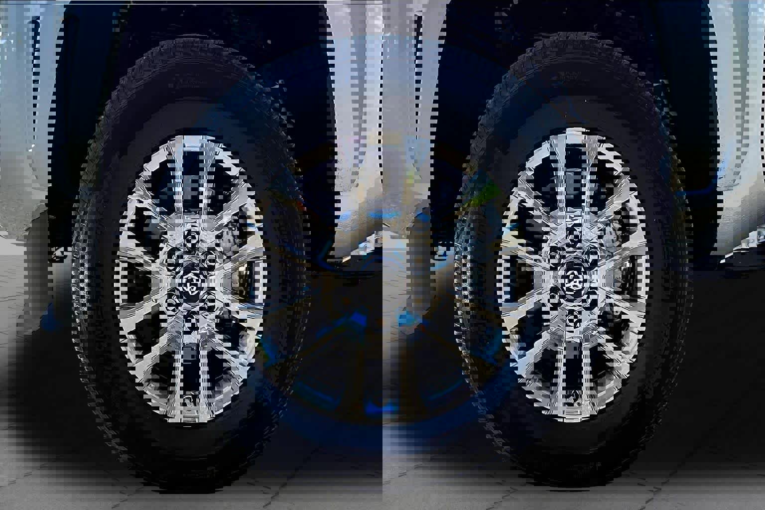 Used 2024 Toyota Tacoma Limited image 11