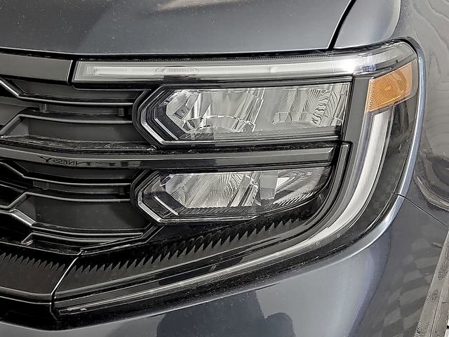 Certified 2025 Ford Expedition Active image 10