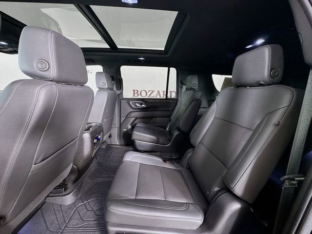 Used 2023 Chevrolet Suburban Z71 w/ Luxury Package image 30