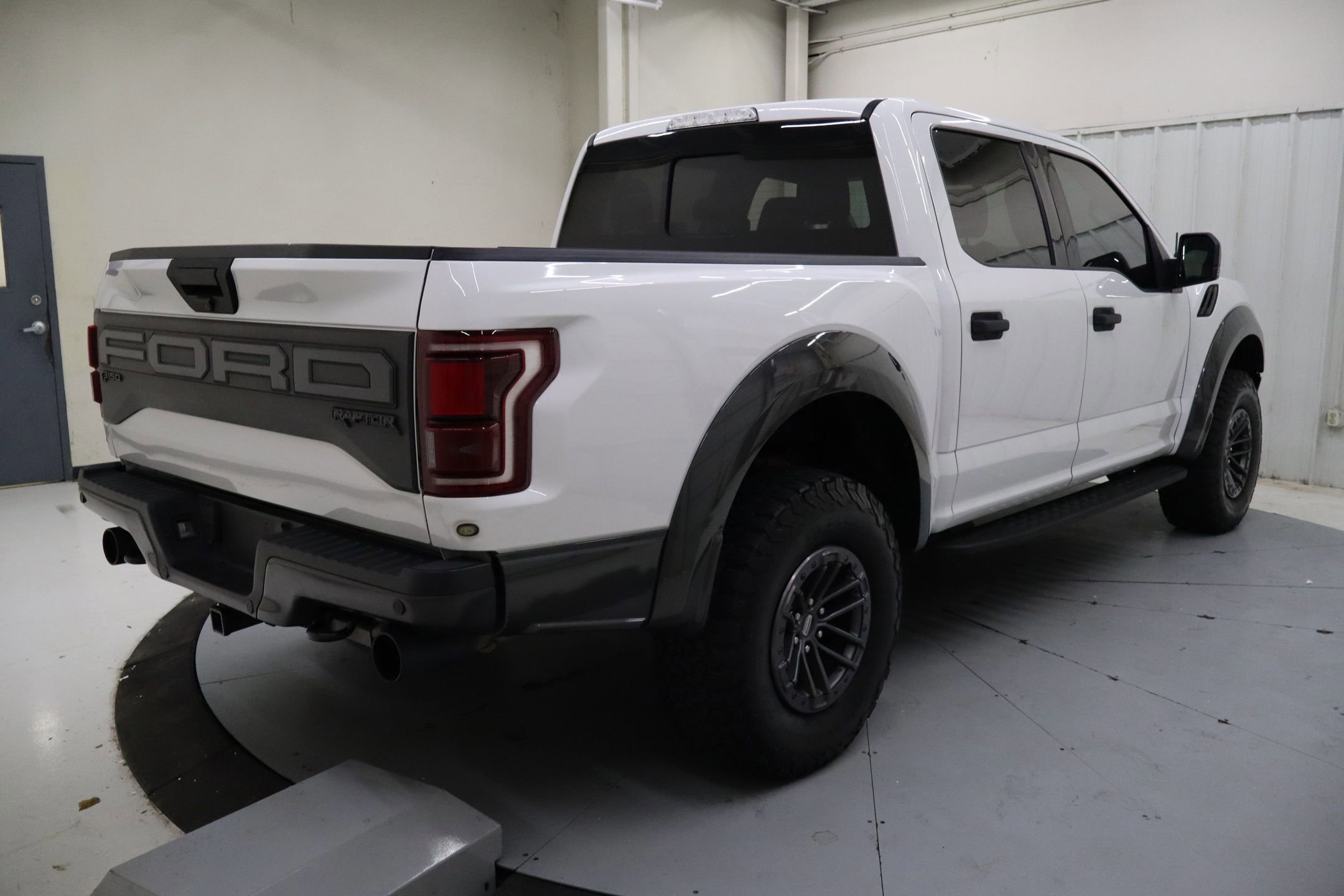 Certified 2020 Ford F150 Raptor w/ Equipment Group 801A Mid image 4