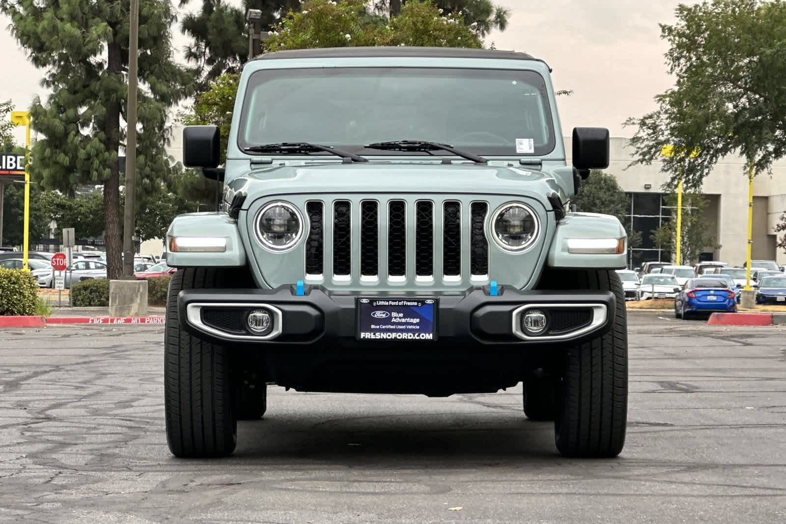 Used 2023 Jeep Wrangler Unlimited Sahara w/ Cold Weather Group AWD/4WD image 11