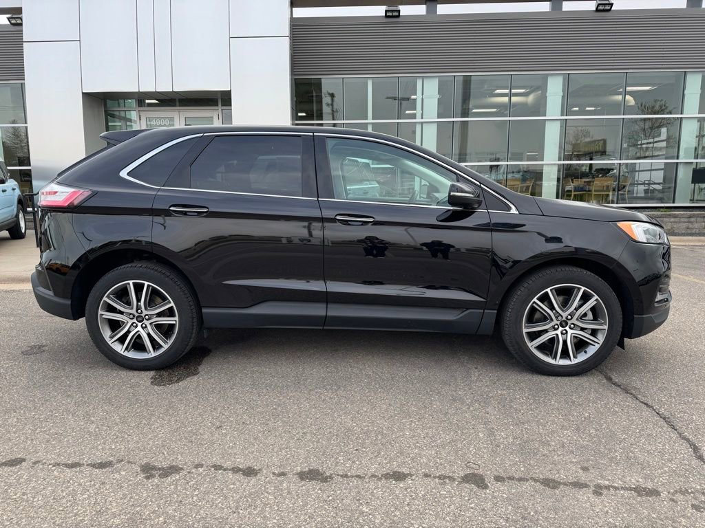 Certified 2024 Ford Edge Titanium w/ Equipment Group 301A AWD/4WD image 30
