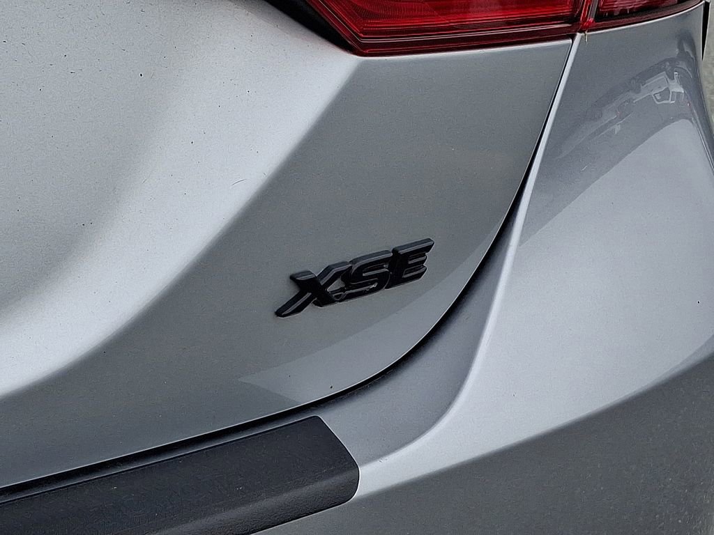 Used 2022 Toyota Camry XSE FWD image 29