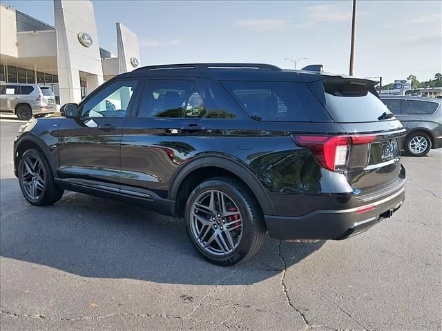 Certified 2025 Ford Explorer ST-Line w/ ST-Line Street Pack AWD/4WD image 6