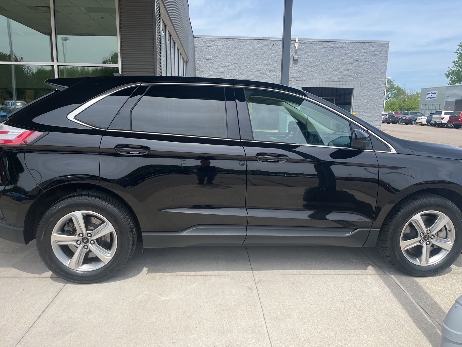 Certified 2023 Ford Edge SEL w/ Convenience Package AWD/4WD image 7