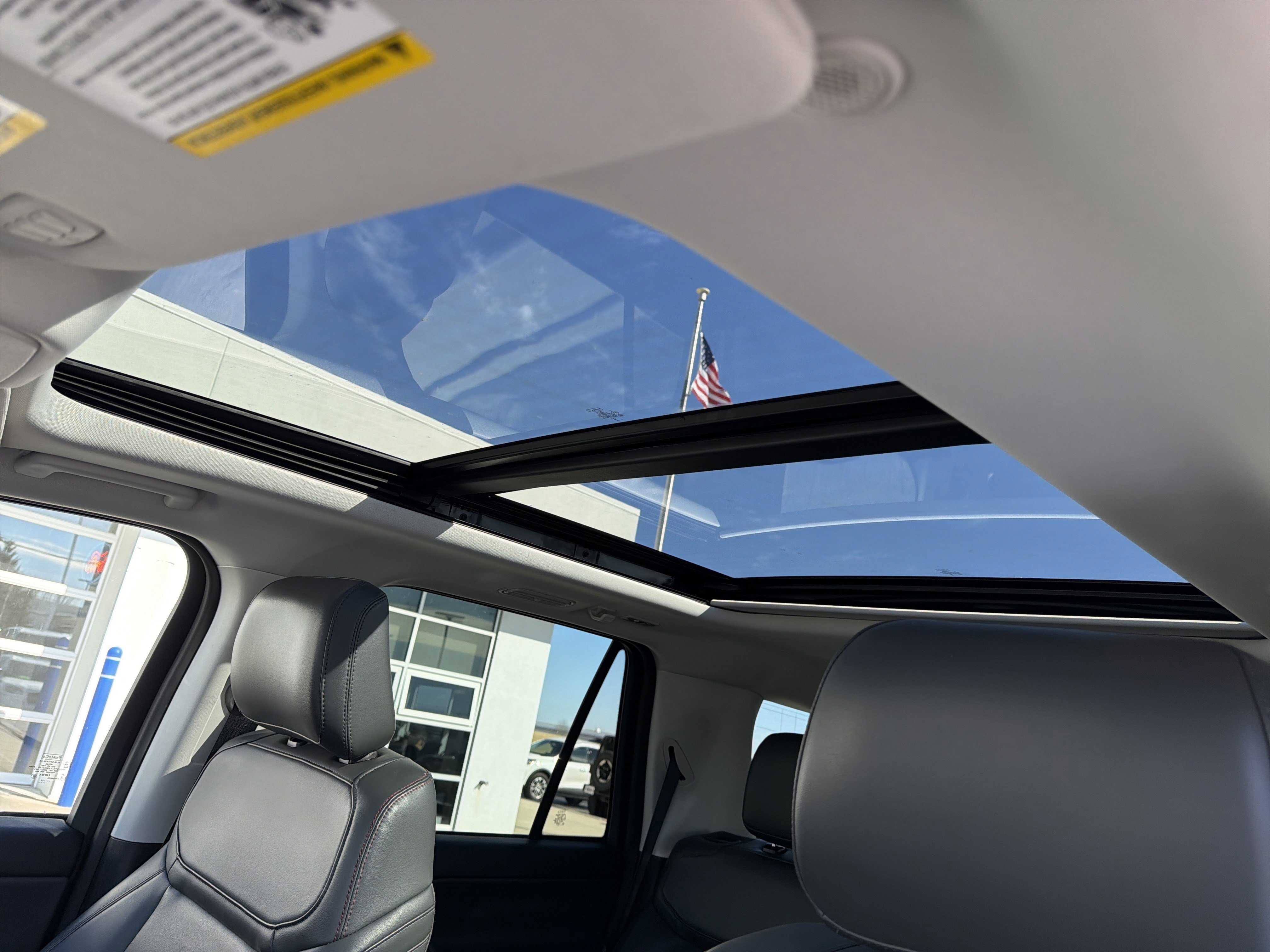 Certified 2025 Ford Expedition Active image 25