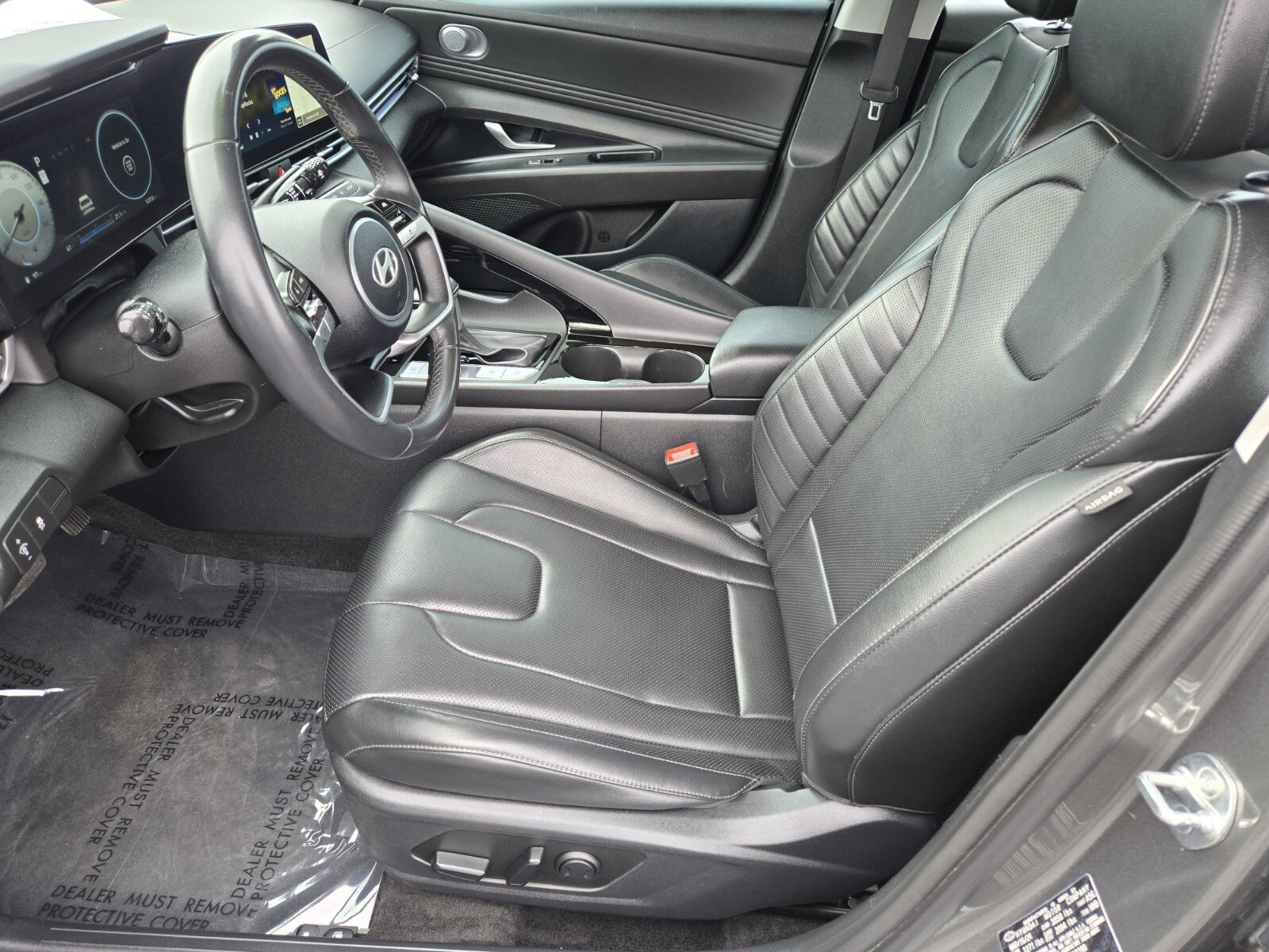 Used 2024 Hyundai Elantra Limited image 9