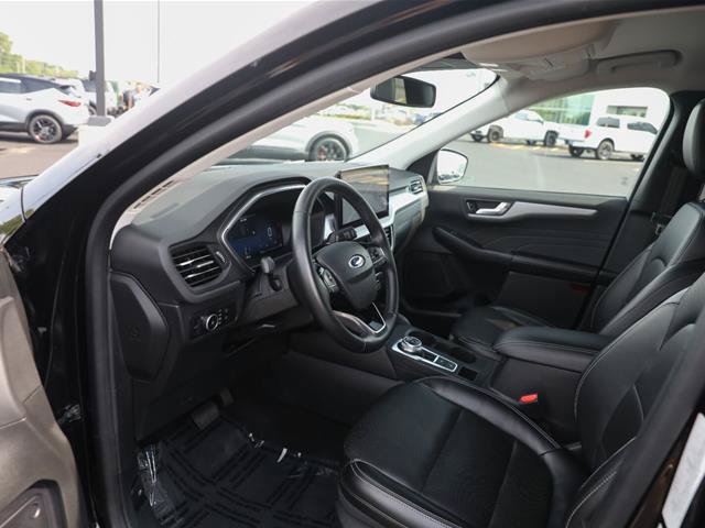 Certified 2024 Ford Escape Platinum AWD/4WD image 18