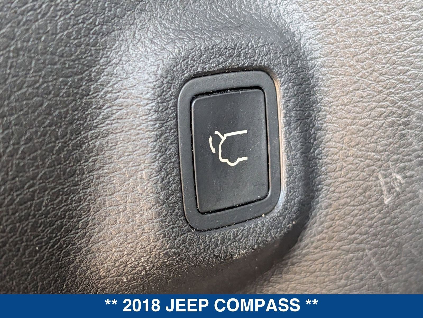 Used 2018 Jeep Compass Latitude w/ Popular Equipment Group image 14