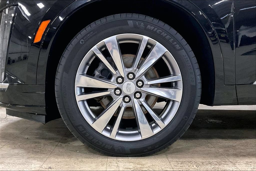 Used 2024 Cadillac XT6 Premium Luxury AWD/4WD image 9