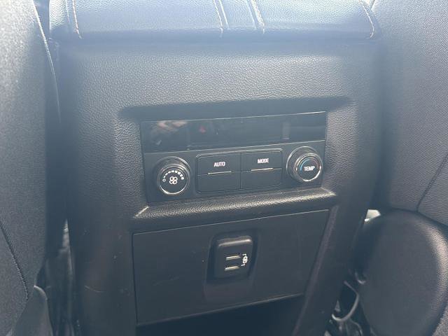 Used 2018 Chevrolet Traverse LT w/ LPO, Floor Liner Package image 34