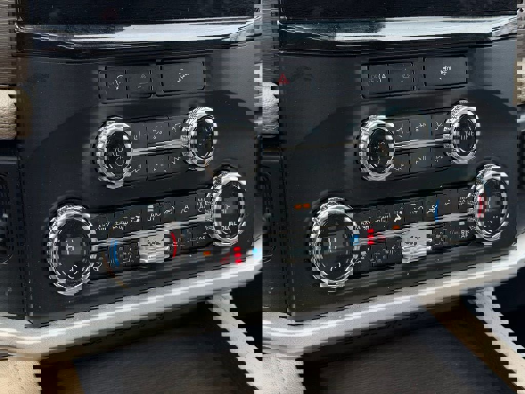 Certified 2024 Ford Expedition Limited image 41