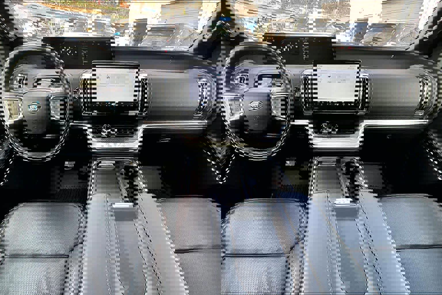 Certified 2025 Ford Expedition Max Platinum w/ Stealth Performance Package image 21