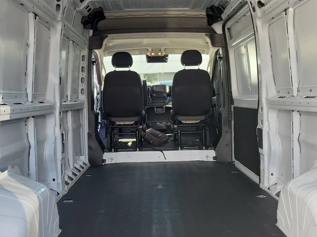 Used 2024 RAM ProMaster 2500 w/ Convenience Group FWD image 9