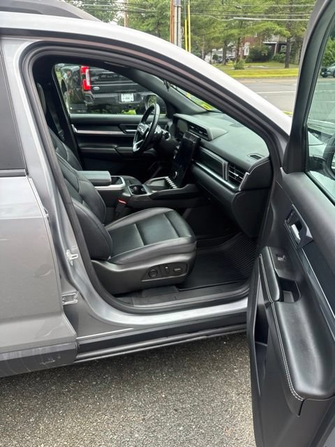 Used 2025 GMC Terrain Elevation w/ Elevation Premium Package AWD/4WD image 20