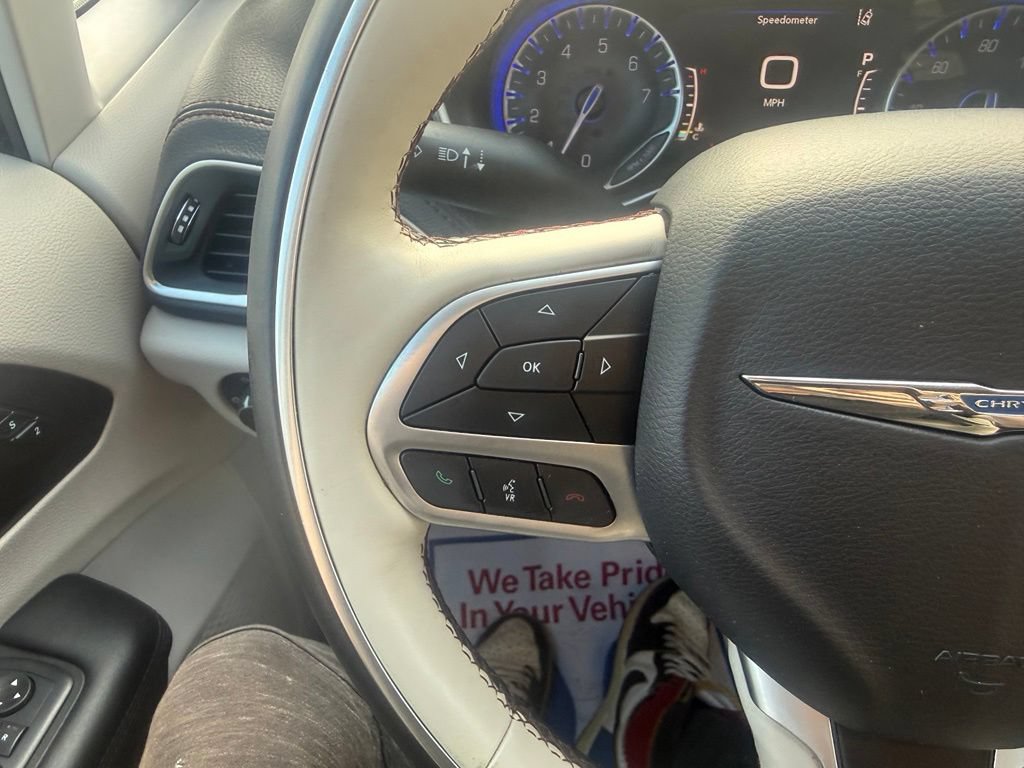 Used 2018 Chrysler Pacifica Limited w/ Advanced Safetytec Group FWD image 23