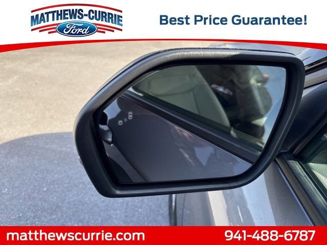 Certified 2022 Ford Explorer Limited w/ Equipment Group 301A image 8