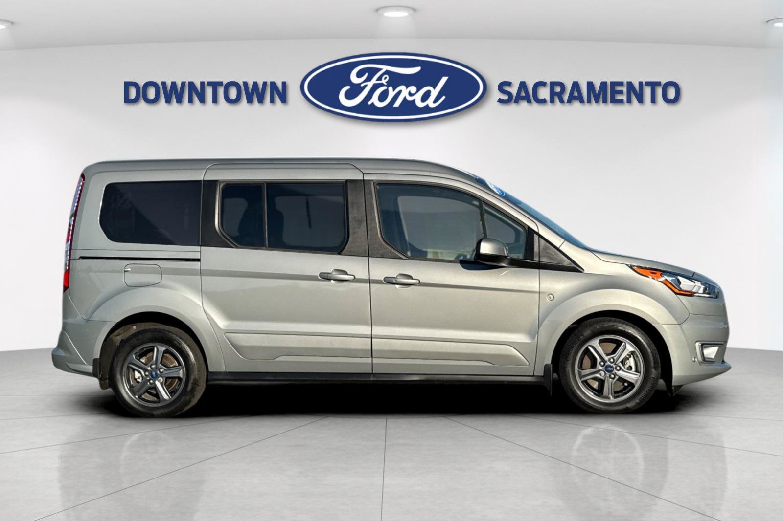 Certified 2023 Ford Transit Connect Titanium FWD image 8