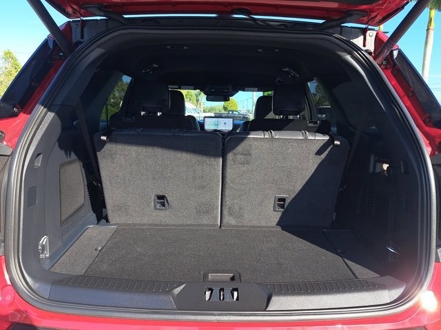 Certified 2025 Ford Explorer ST image 12