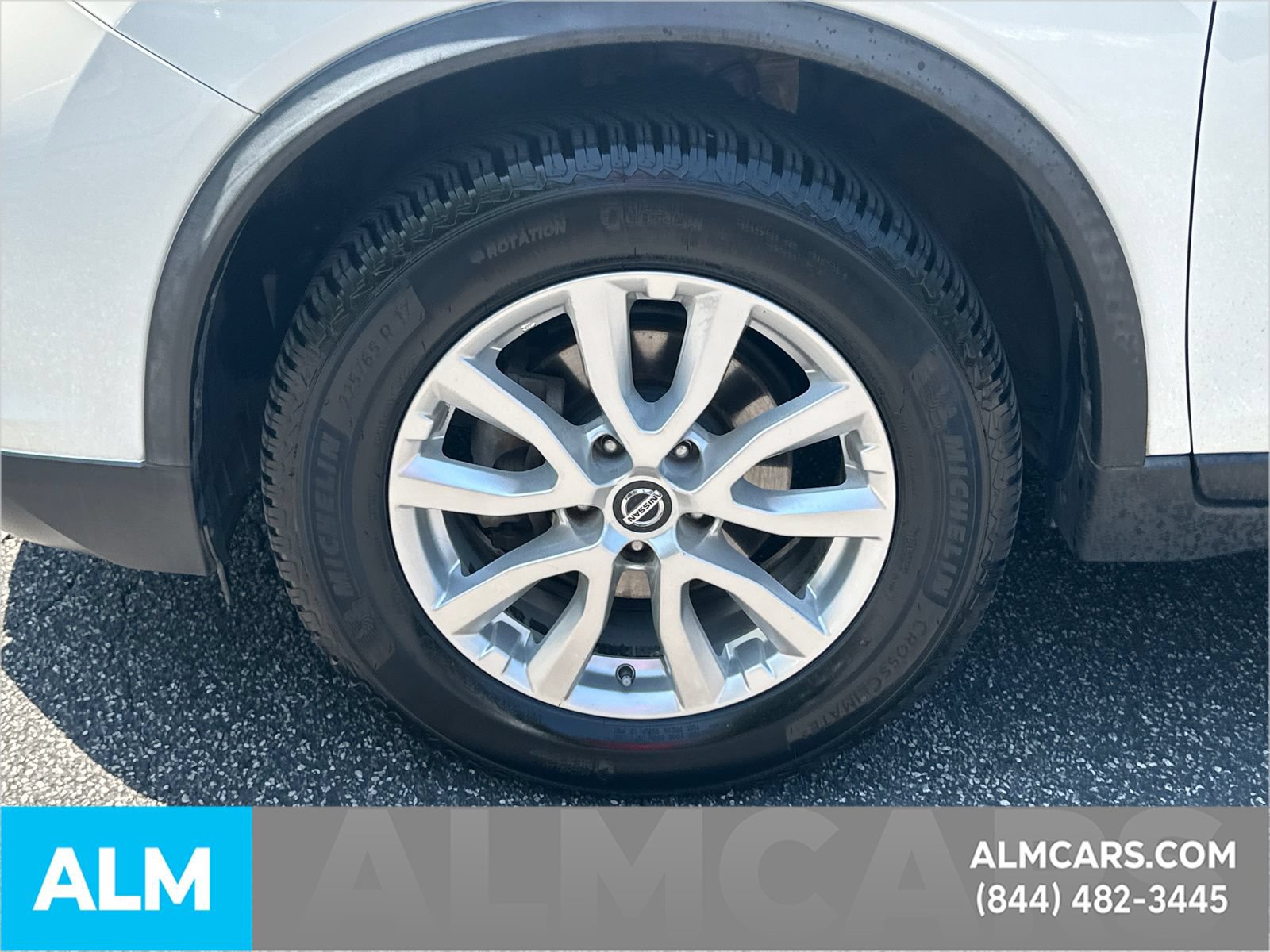 Used 2020 Nissan Rogue SV FWD image 12