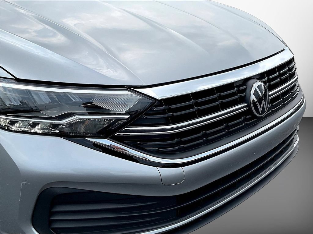 Used 2023 Volkswagen Jetta SE FWD image 32