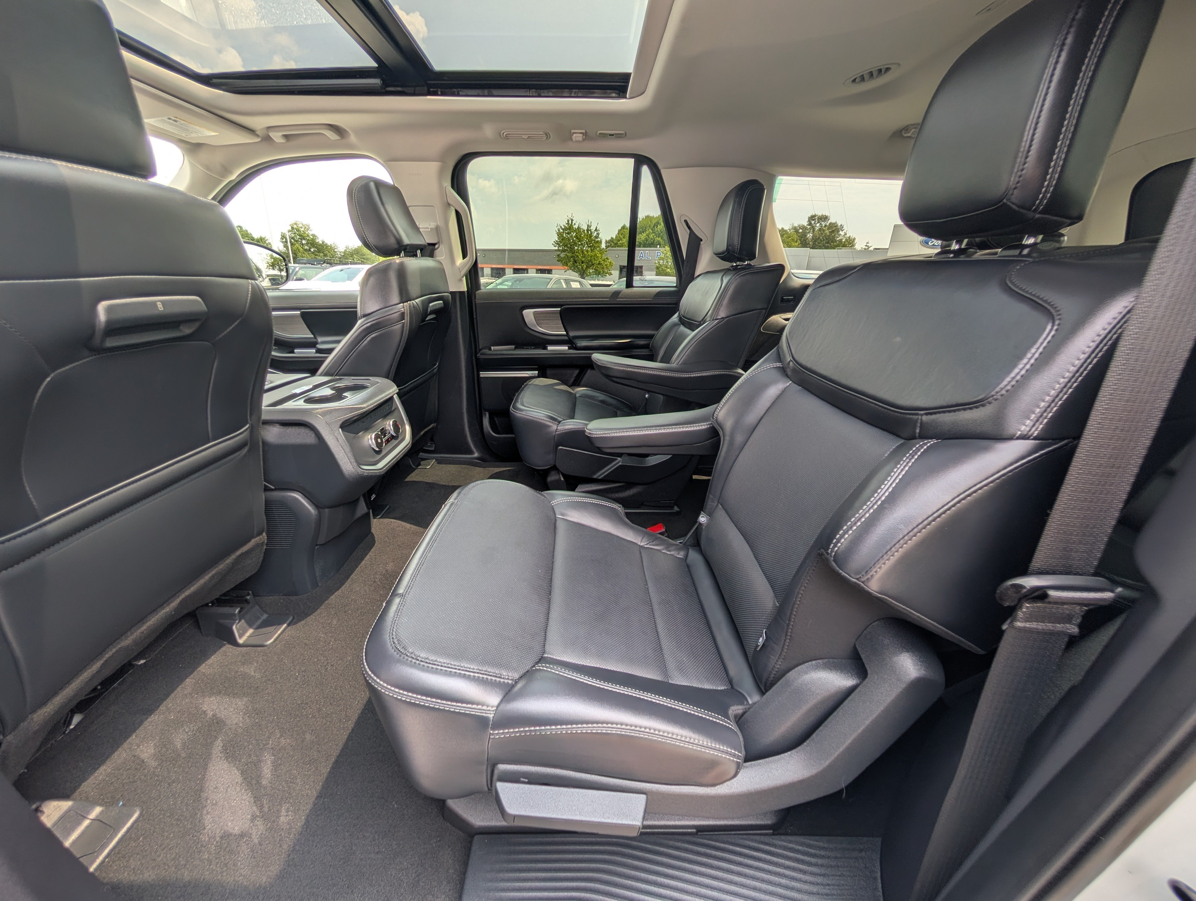 Certified 2025 Ford Expedition Max Platinum AWD/4WD image 16