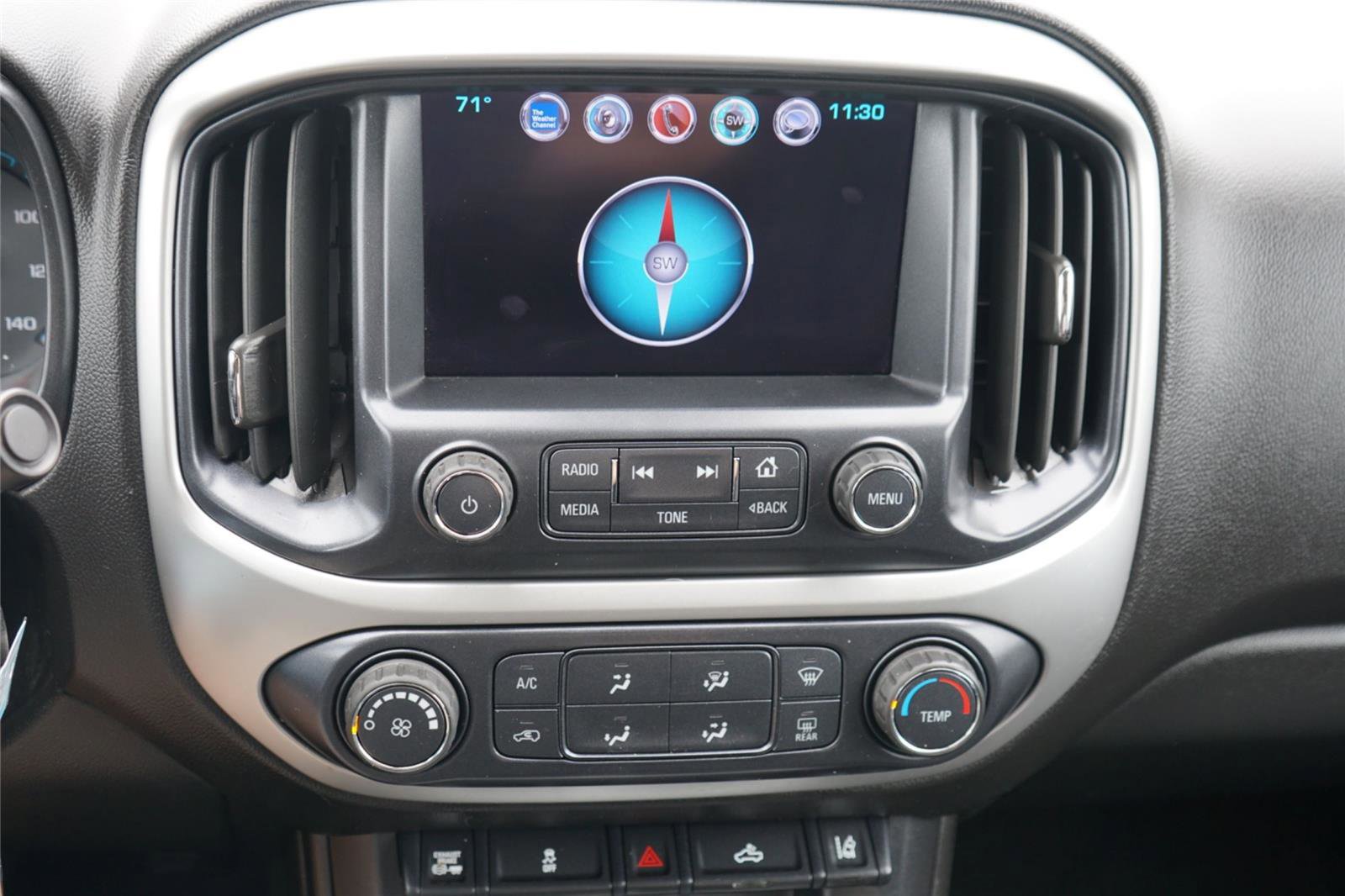 Used 2017 Chevrolet Colorado LT w/ LT Convenience Package RWD image 13