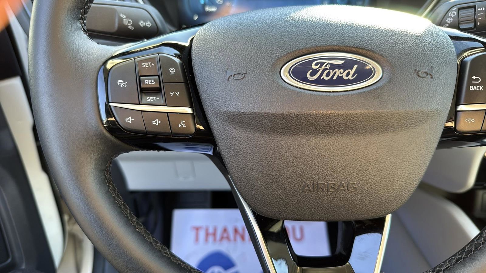 Certified 2025 Ford Escape Platinum w/ Class II Trailer Tow Package image 17