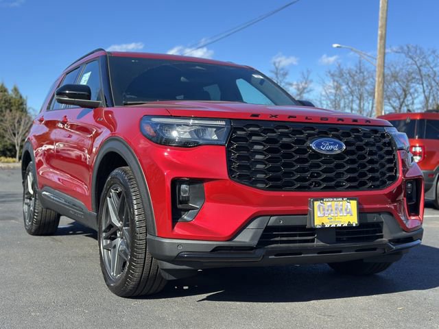 Certified 2025 Ford Explorer ST-Line w/ ST-Line Street Pack image 8