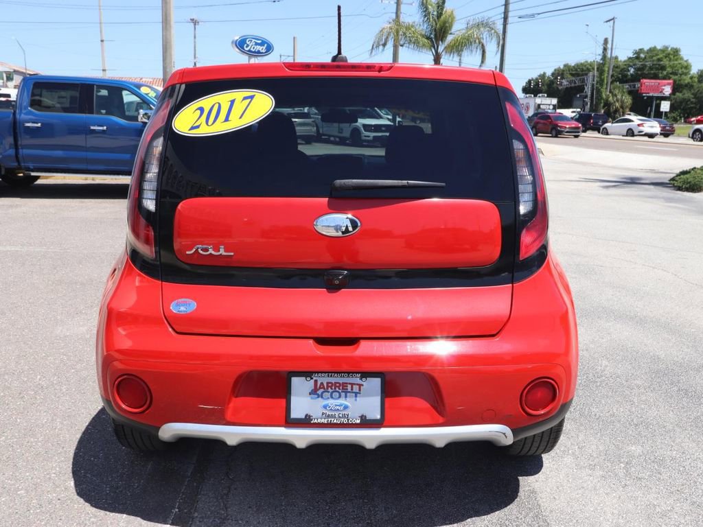 Used 2017 Kia Soul + FWD image 4