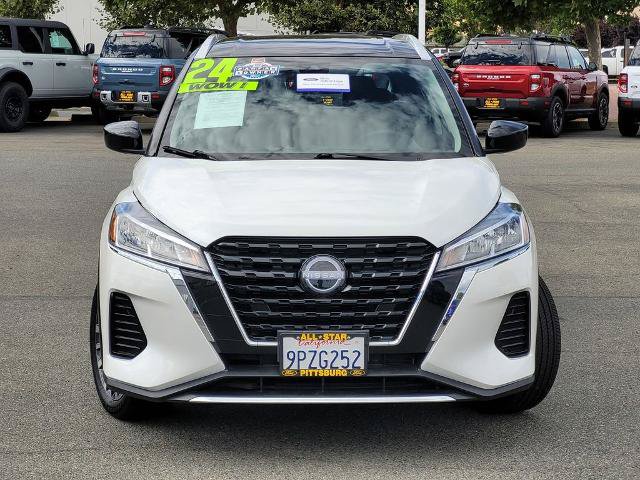 Used 2024 Nissan Kicks SV FWD image 2