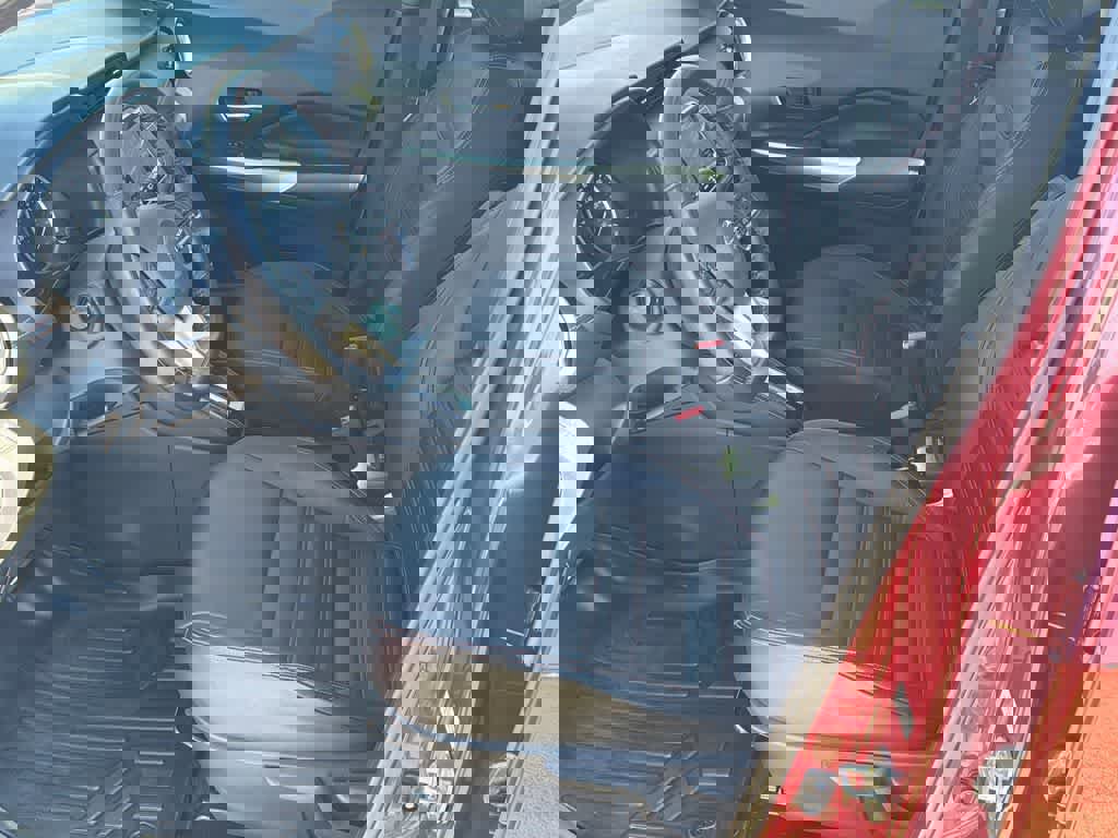 Used 2019 Nissan Kicks SR w/ SR Premium Package image 10