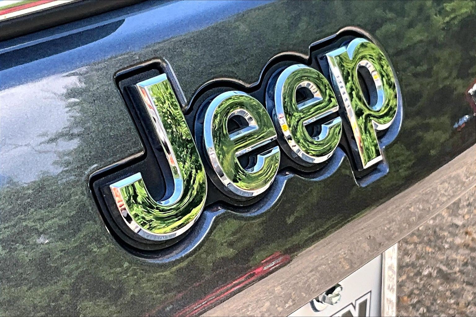 Used 2023 Jeep Compass Latitude AWD/4WD image 32