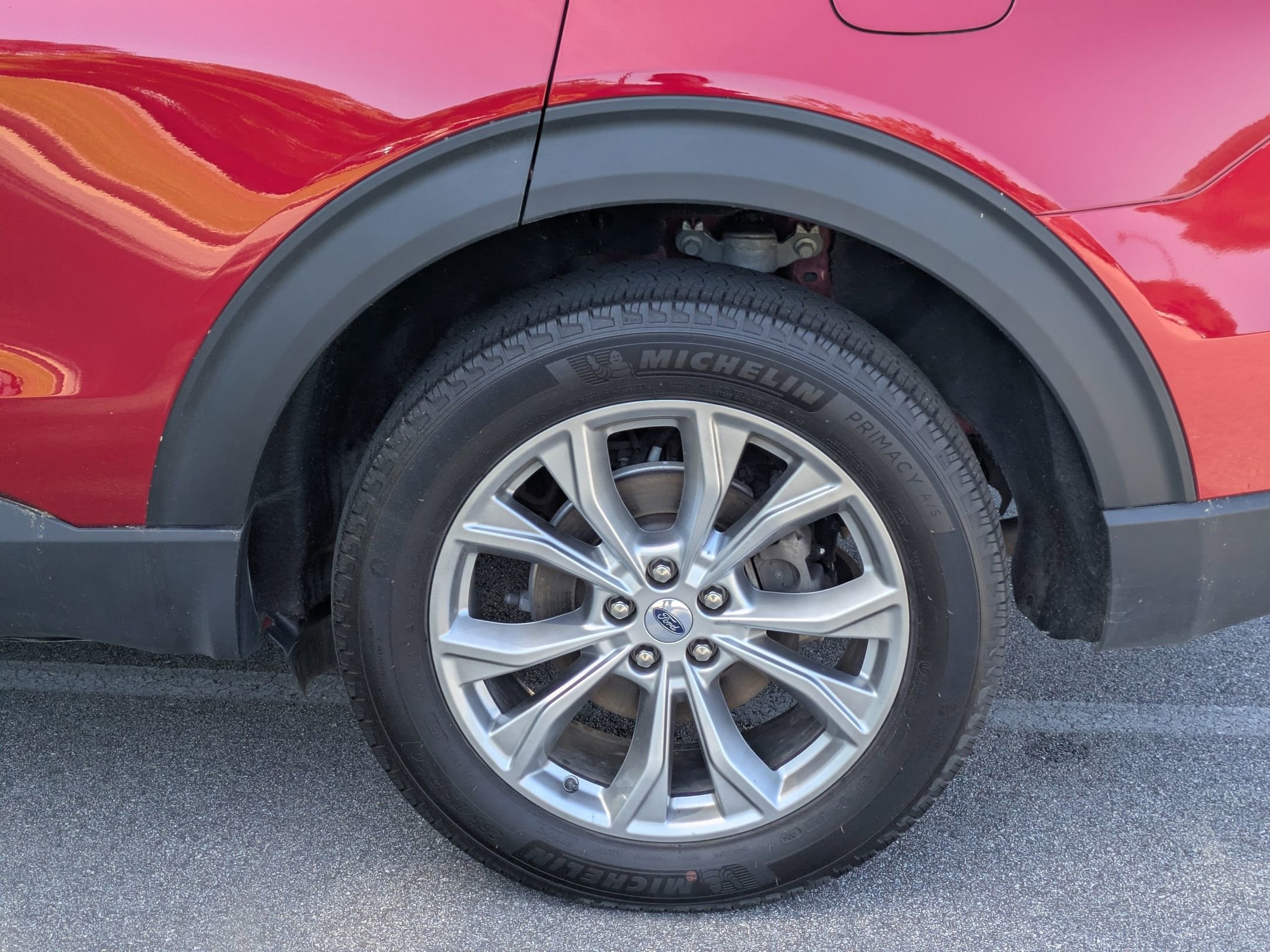 Certified 2024 Ford Explorer Limited w/ Limited Technology Package AWD/4WD image 8