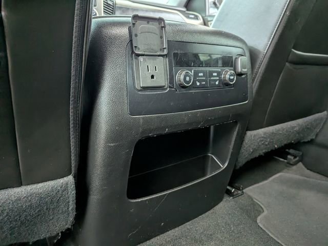 Used 2018 GMC Yukon Denali AWD/4WD image 16