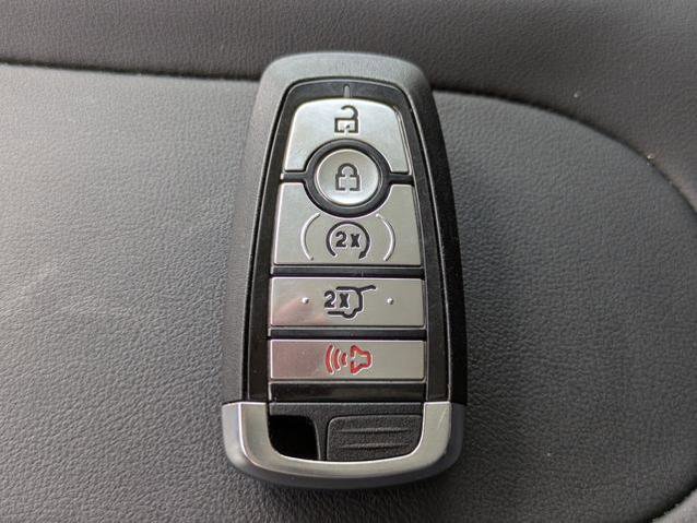 Certified 2025 Ford Expedition Platinum AWD/4WD image 30