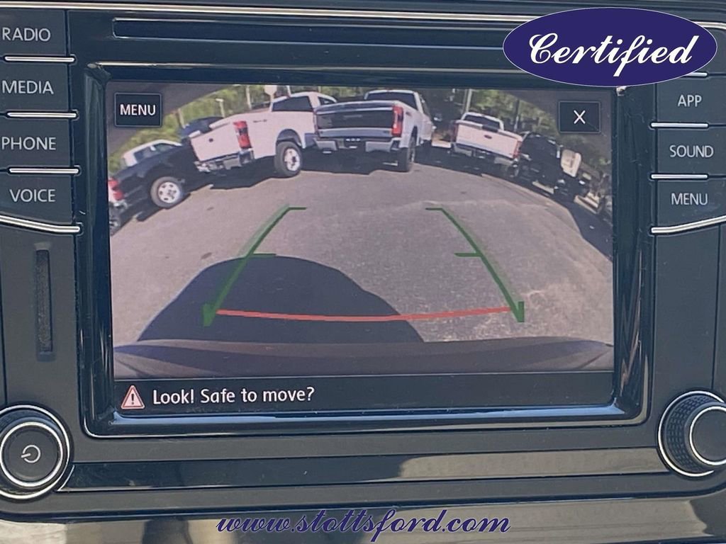 Used 2018 Volkswagen Passat 2.0T R-Line w/ R-Line Lighting Package FWD image 24