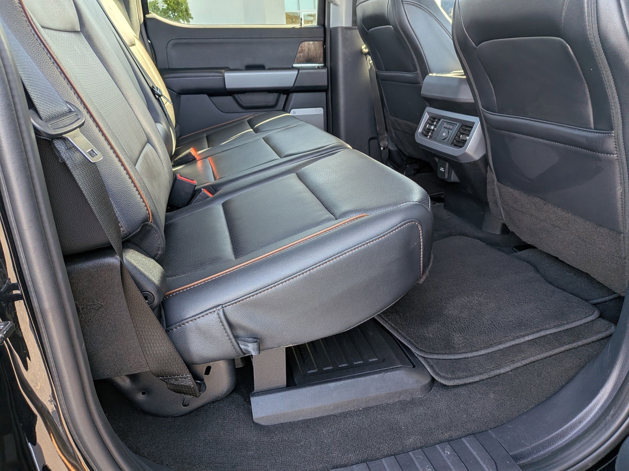 Certified 2025 Ford F250 Lariat AWD/4WD image 32