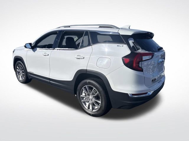 Used 2024 GMC Terrain SLT image 3