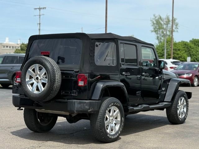 Used 2018 Jeep Wrangler Unlimited Sahara AWD/4WD image 35