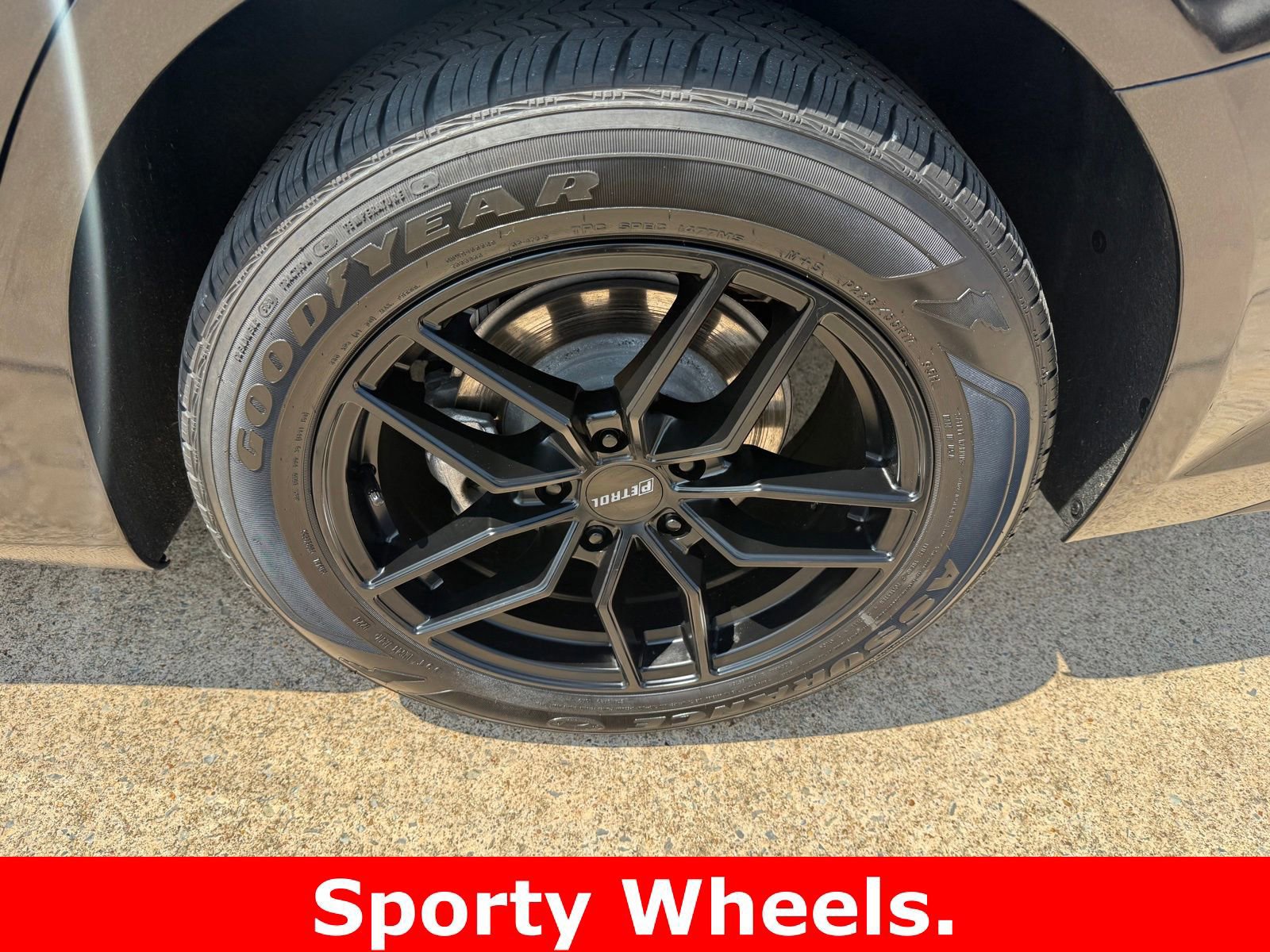 Used 2024 Chevrolet Malibu LT image 9