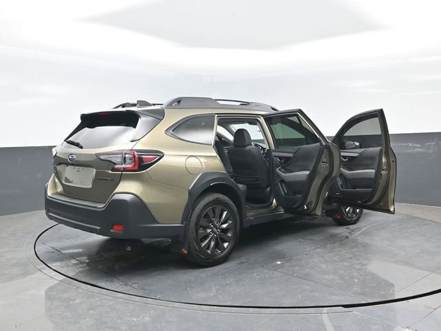 Used 2025 Subaru Outback Onyx Edition AWD/4WD image 27