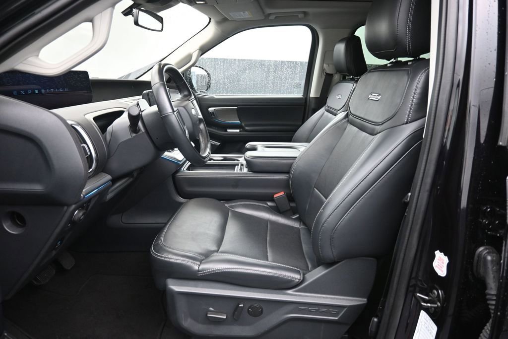 Certified 2025 Ford Expedition Platinum AWD/4WD image 21