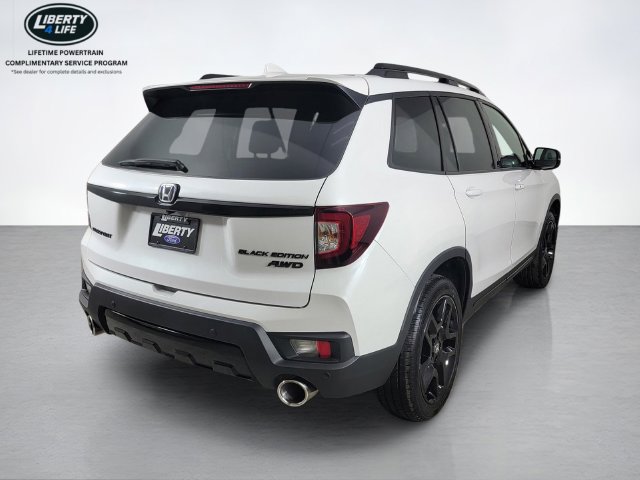 Used 2024 Honda Passport Black Edition image 3