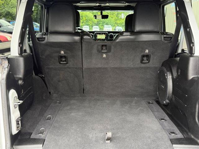Used 2022 Jeep Wrangler Unlimited Sahara AWD/4WD image 7