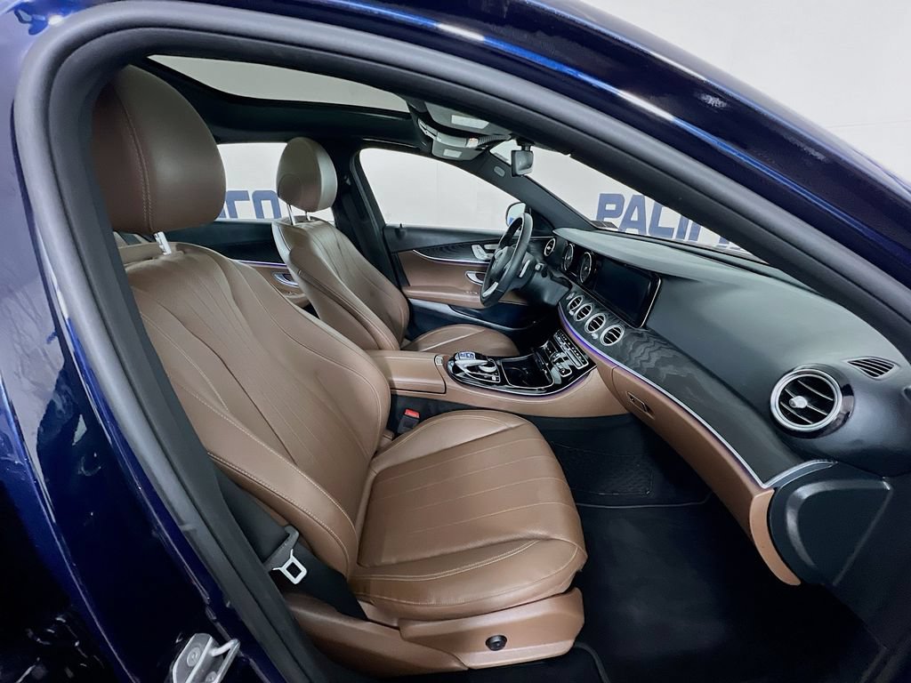 Used 2017 Mercedes-Benz E 300 4MATIC image 30